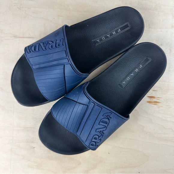 Prada slides - Picture 2 of 13